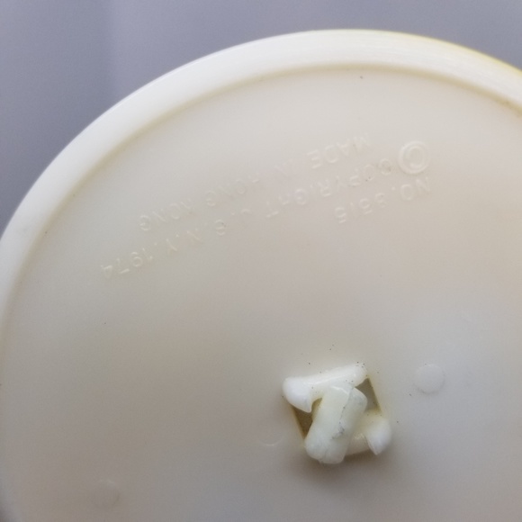 Vintage Retro Salt & Pepper Shakers Ice Cream Cone - Picture 2 of 4